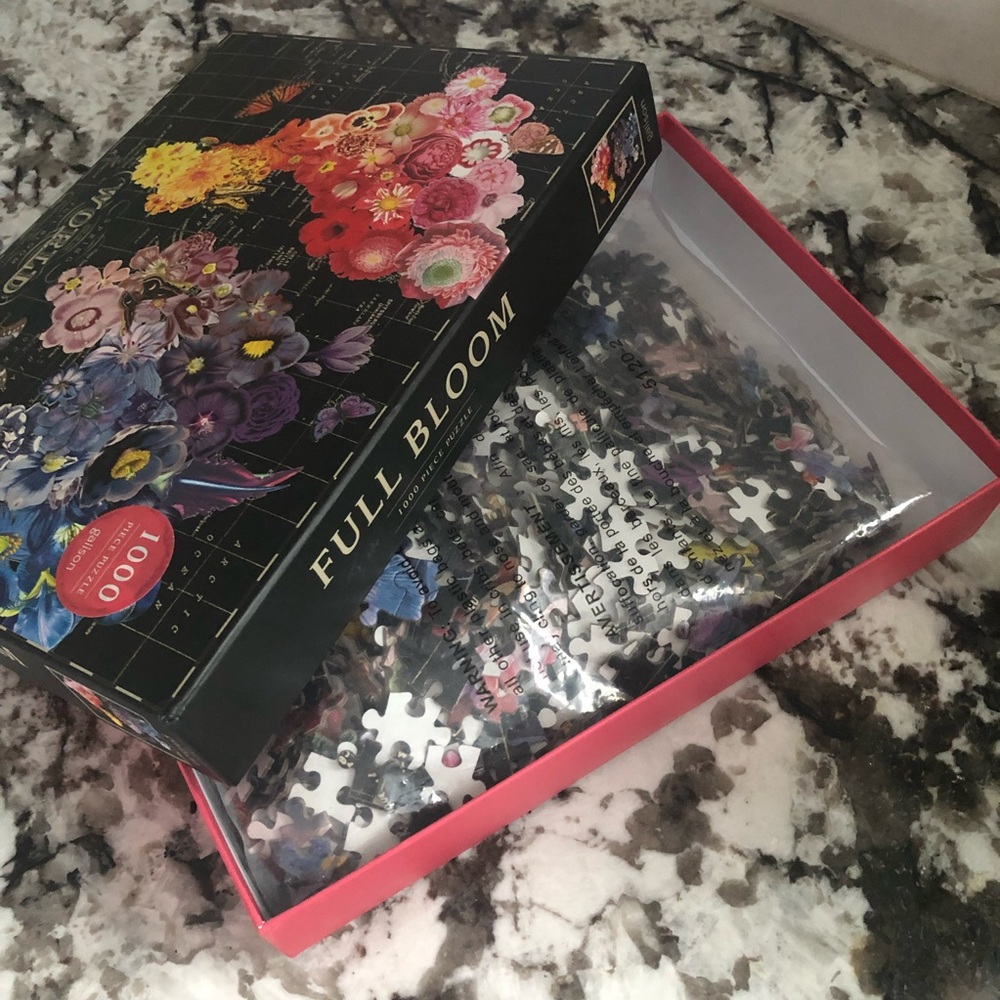 Spring Map of the World “Full Bloom” 1000-Piece Puzzle NWT - Picture 6 of 7